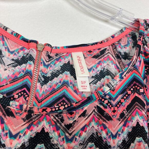 Xhilaration Women's Top Size S Geometric Aztec Black Trim 3/4 Bell Sleeve Hippie - Picture 3 of 6